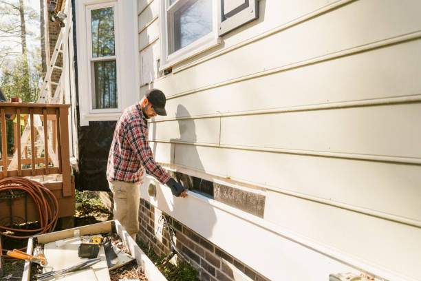 Top rated local Storm Damage Siding Repair specialists in Riverside, CT